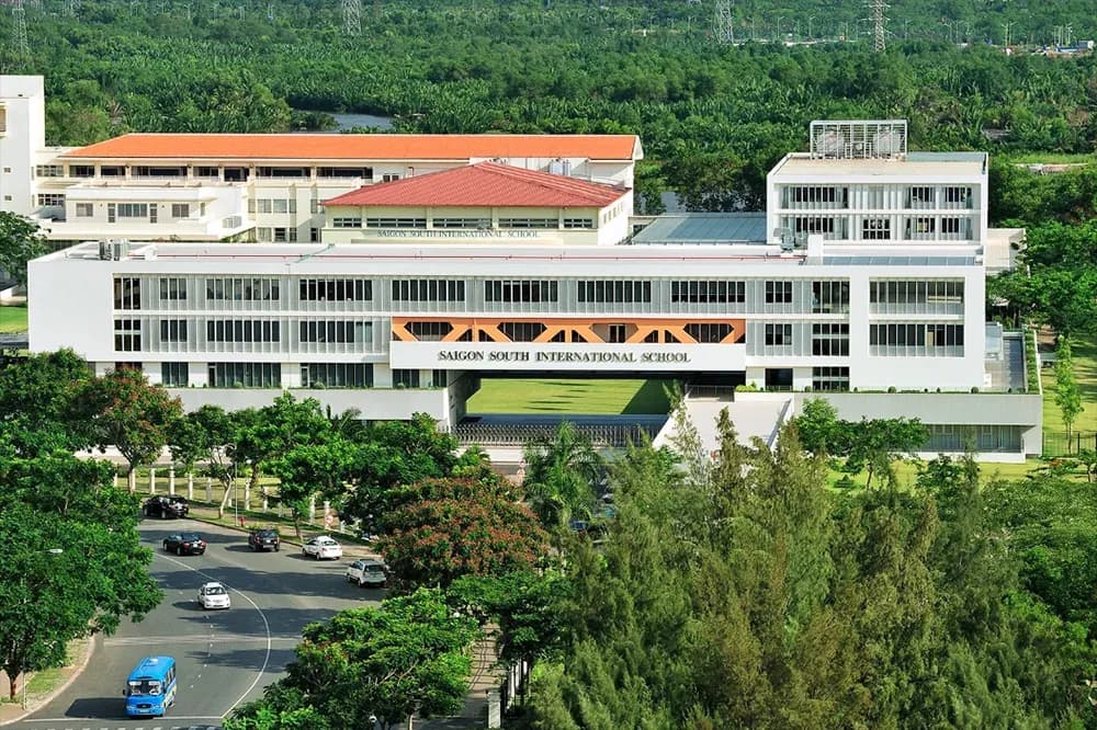 review truong quoc te uy tin tphcm 2