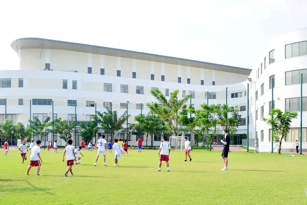 review truong quoc te uy tin tphcm