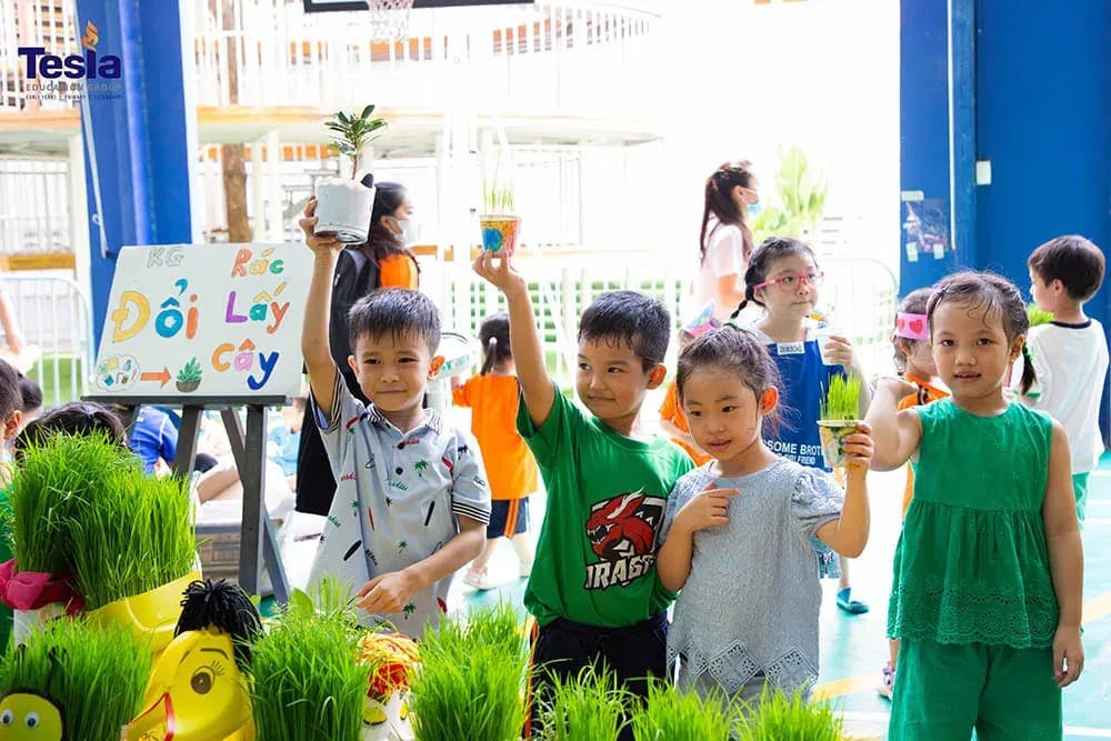 truong quoc te tesla KG earth day 5
