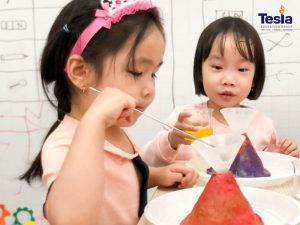 Phone 2 23 768x576 1 300x225