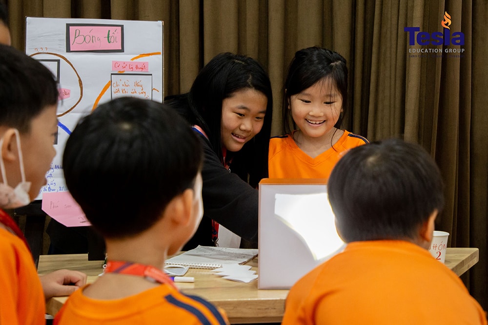 STEAM truong tesla 8