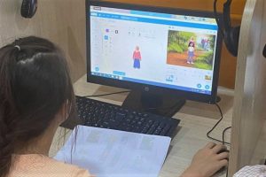 Scratch tesla2 768x511 1 300x200