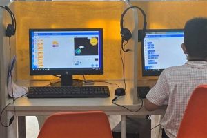 Scratch tesla3 768x512 1 300x200