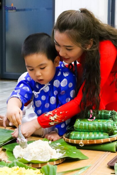 Truong Quoc te Tesla EYP Phu Nhuan Tet