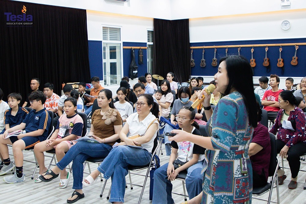 Truong Quoc te Tesla healthcare day