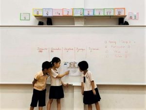 englishclasstesla3 768x576 1 300x225