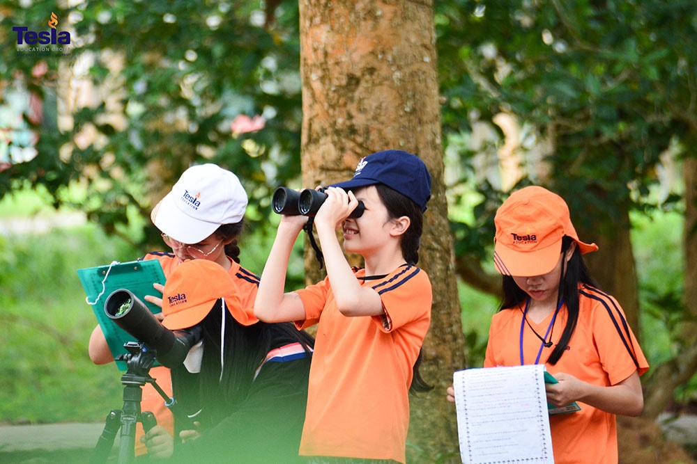 field trip truong quoc te tesla 12