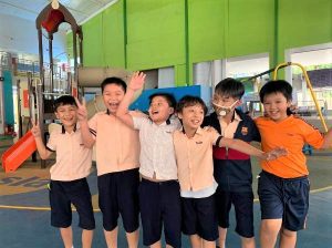 grade3studenttesla4 300x224