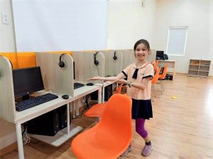 grade4studenttesla 300x224