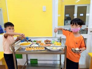 grade4studenttesla2 300x224