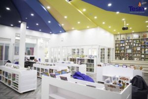 learning resources centre 3 768x512 1 300x200