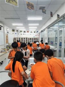 technologyclass4 225x300