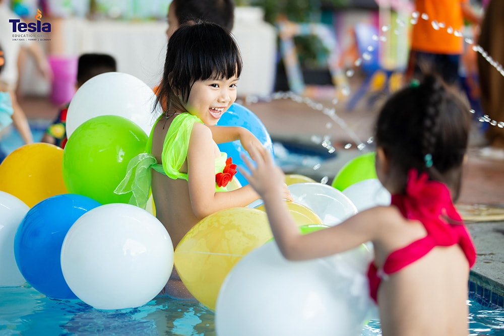 trai he mam non quoc te tesla hawaiian hullabaloo 12