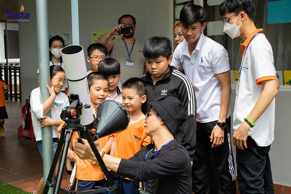 trai he quoc te tesla cam trai thien van
