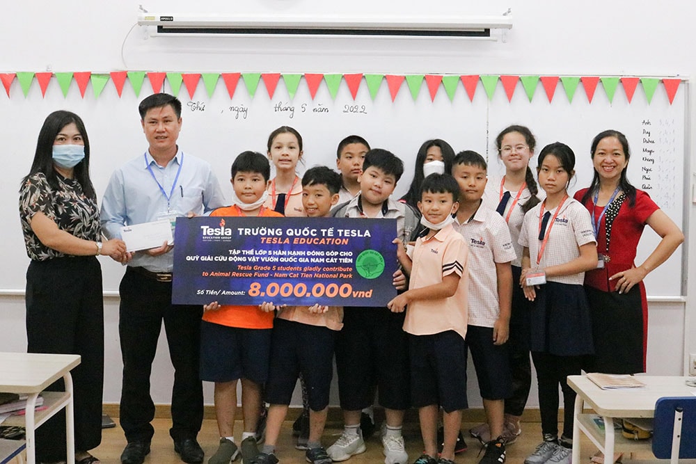 trien lam pyp truong quoc te tesla 27