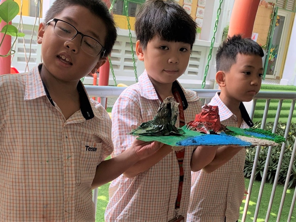 truong quoc te tesla G2 mo hinh xoi mon 1