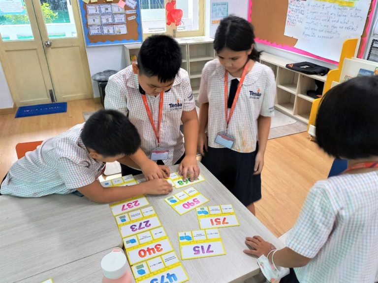 truong quoc te tesla G4 Toan hoc 3 768x577