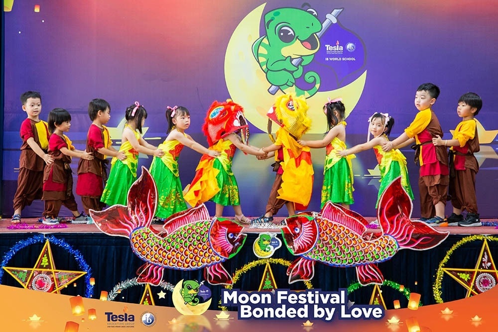 truong quoc te tesla trung thu 2023 6