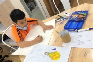 ve khinh khi cau tesla 1 768x512 1 300x200