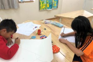 ve khinh khi cau tesla 2 768x512 1 300x200