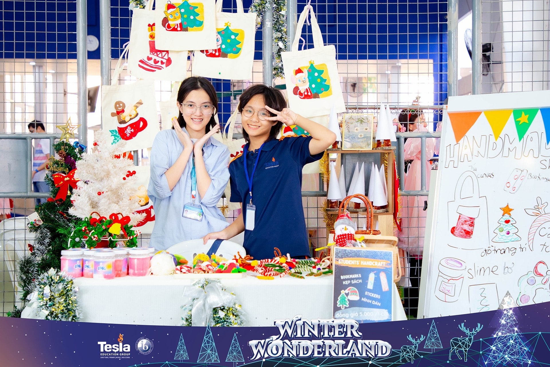 Truong-Quoc-te-Tesla-Hoi-cho-Giang-Sinh-Winter-Wonderland-1.jpg