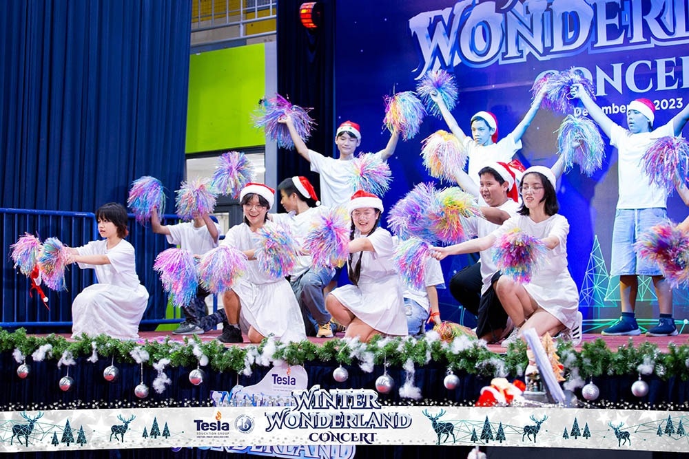 Truong-Quoc-te-Tesla-Winter-Concert-2023-7.jpg