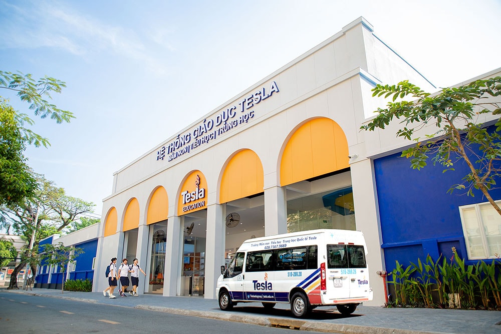 truong-quoc-te-tesla-tan-binh.jpg
