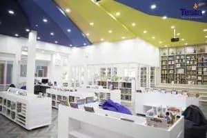 learning resources centre 3 768x512 1 300x200