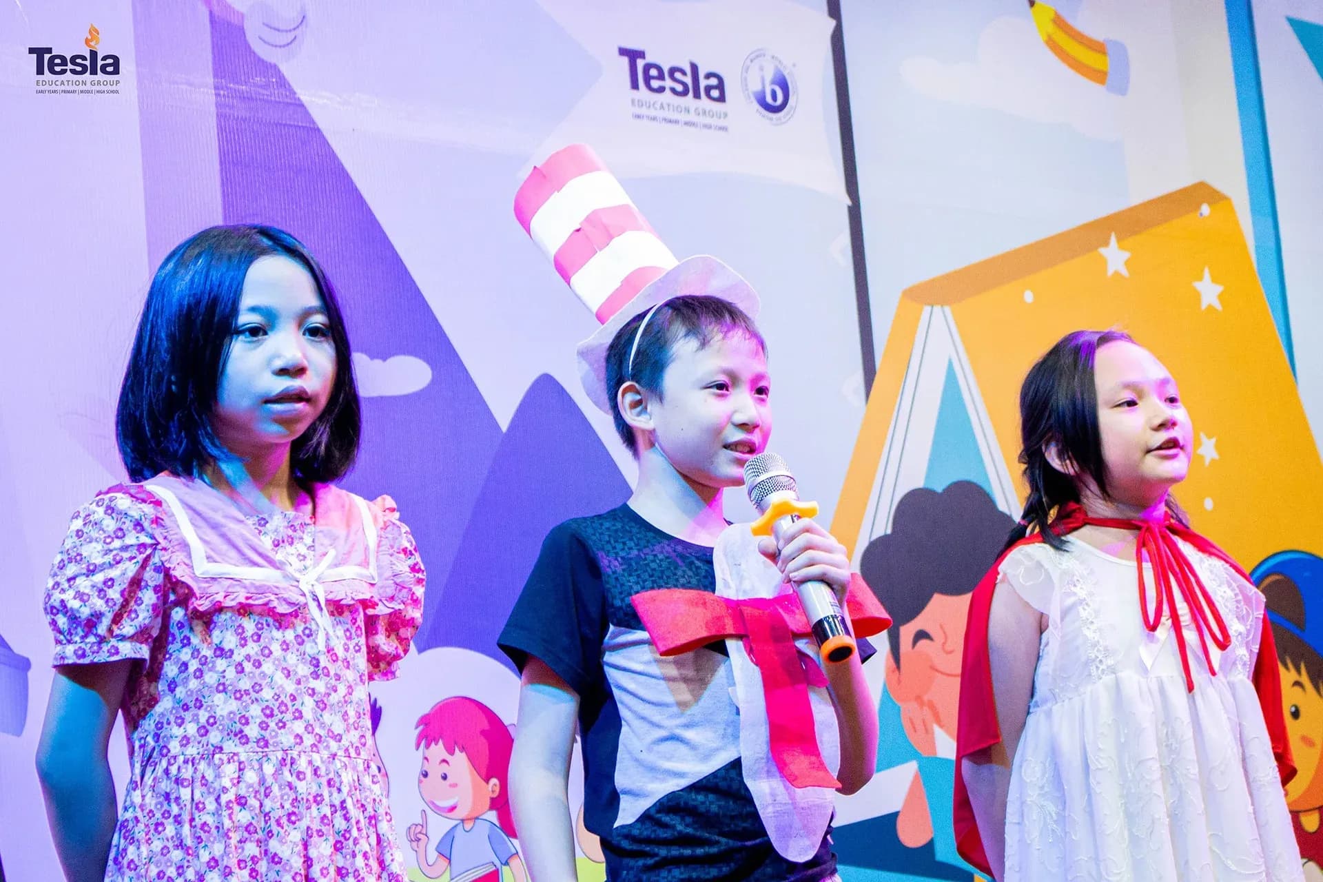 Truong-Quoc-te-Tesla-Tuan-le-Sach-2023-1.jpg