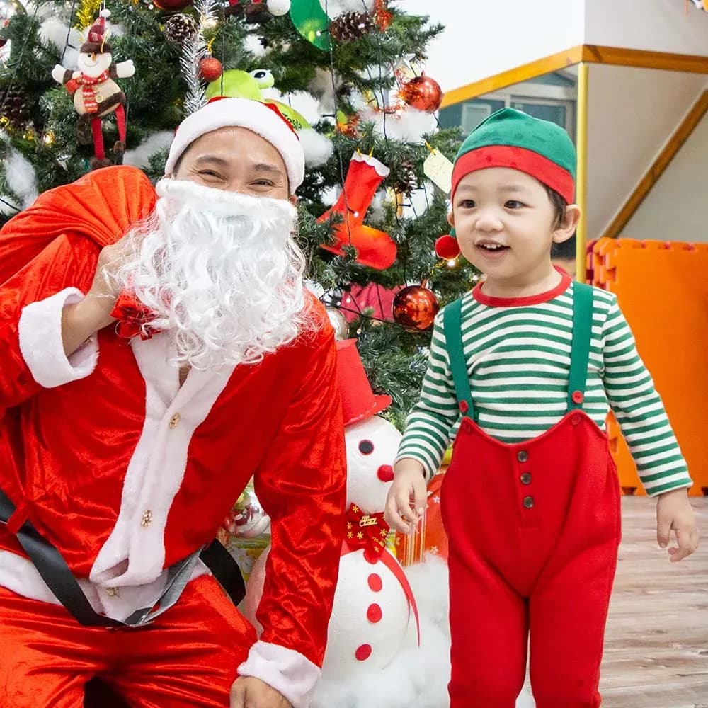 christmas-truong-quoc-te-tesla-1.jpg