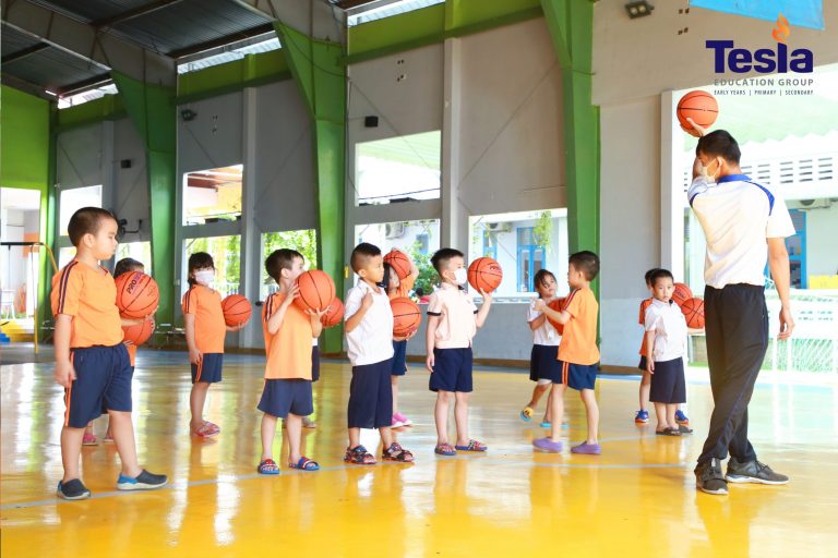 Tesla Edu - BASKETBALL LESSON