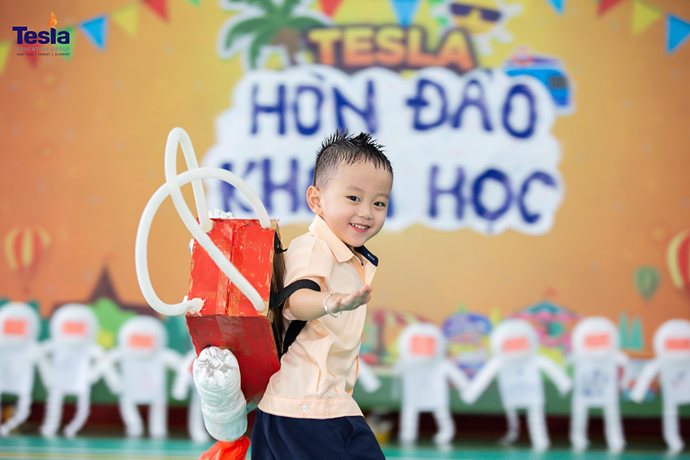 Explore the “Science Island” and “Around the World” with Tesla Early Years students