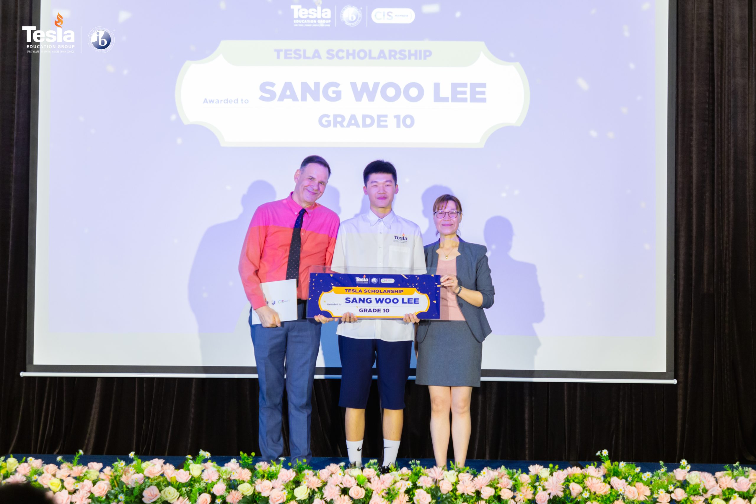 Tôn Vinh Thành Tích Xuất Sắc: Giải Thưởng Học Bổng Tesla 2025 – Truyền Cảm Hứng Tương Lai, Trao Quyền Cho Người Học